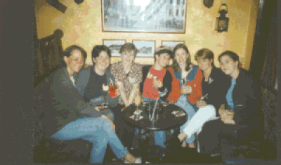 Y Criw + Emma Maesteg ar Hen Weekend Anwen